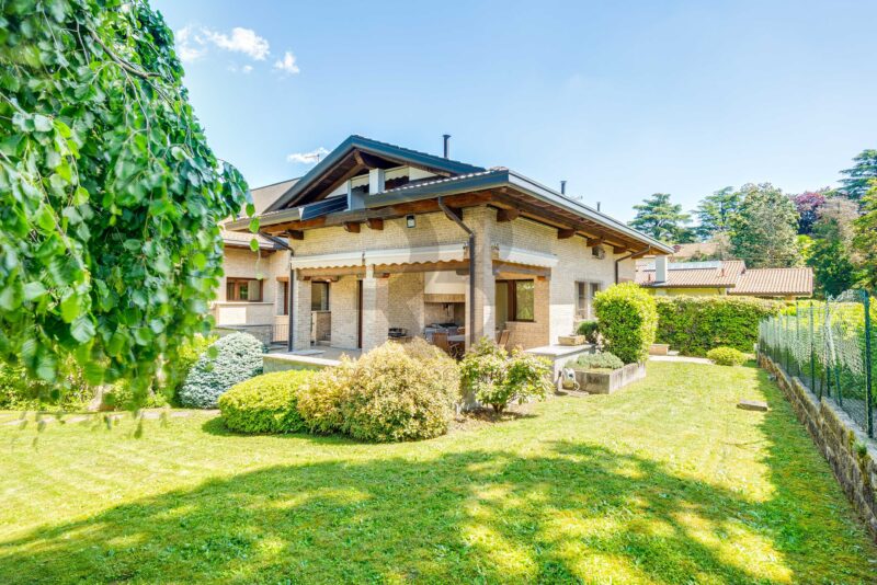 villa di prestigio Tradate