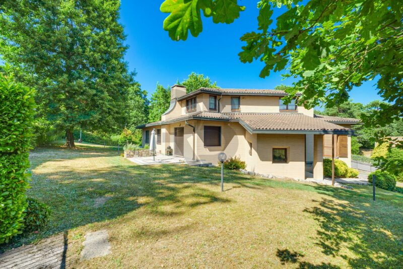 villa di prestigio Venegono superiore