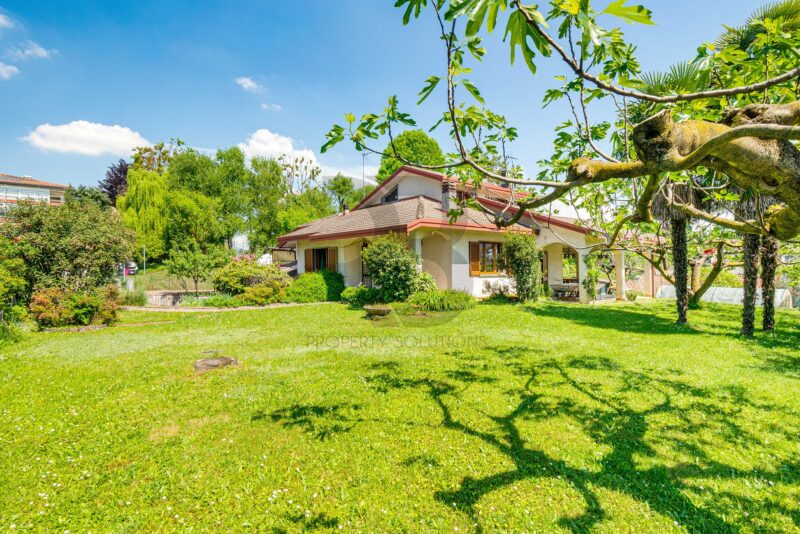 VILLA SINGOLA Appiano Gentile